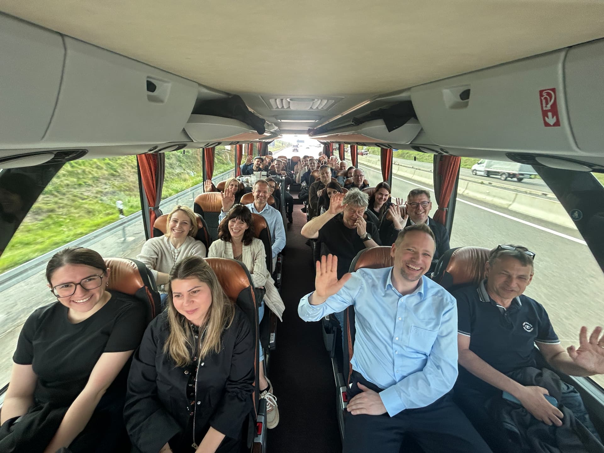 Die Gruppe im Bus auf dem Weg nach Heilbronn